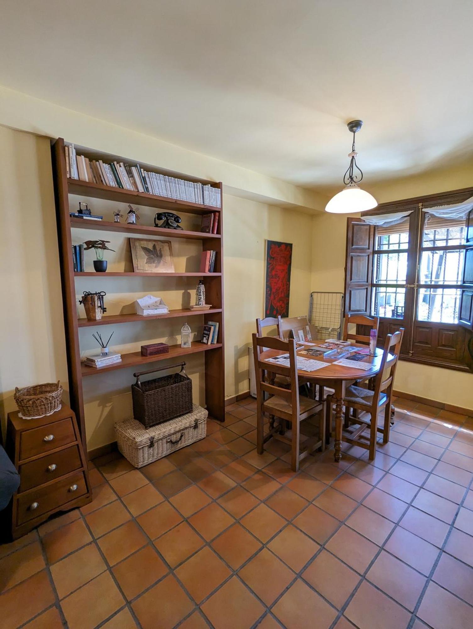 Apartamentos Hoz Del Huecar เกว็งกา ภายนอก รูปภาพ