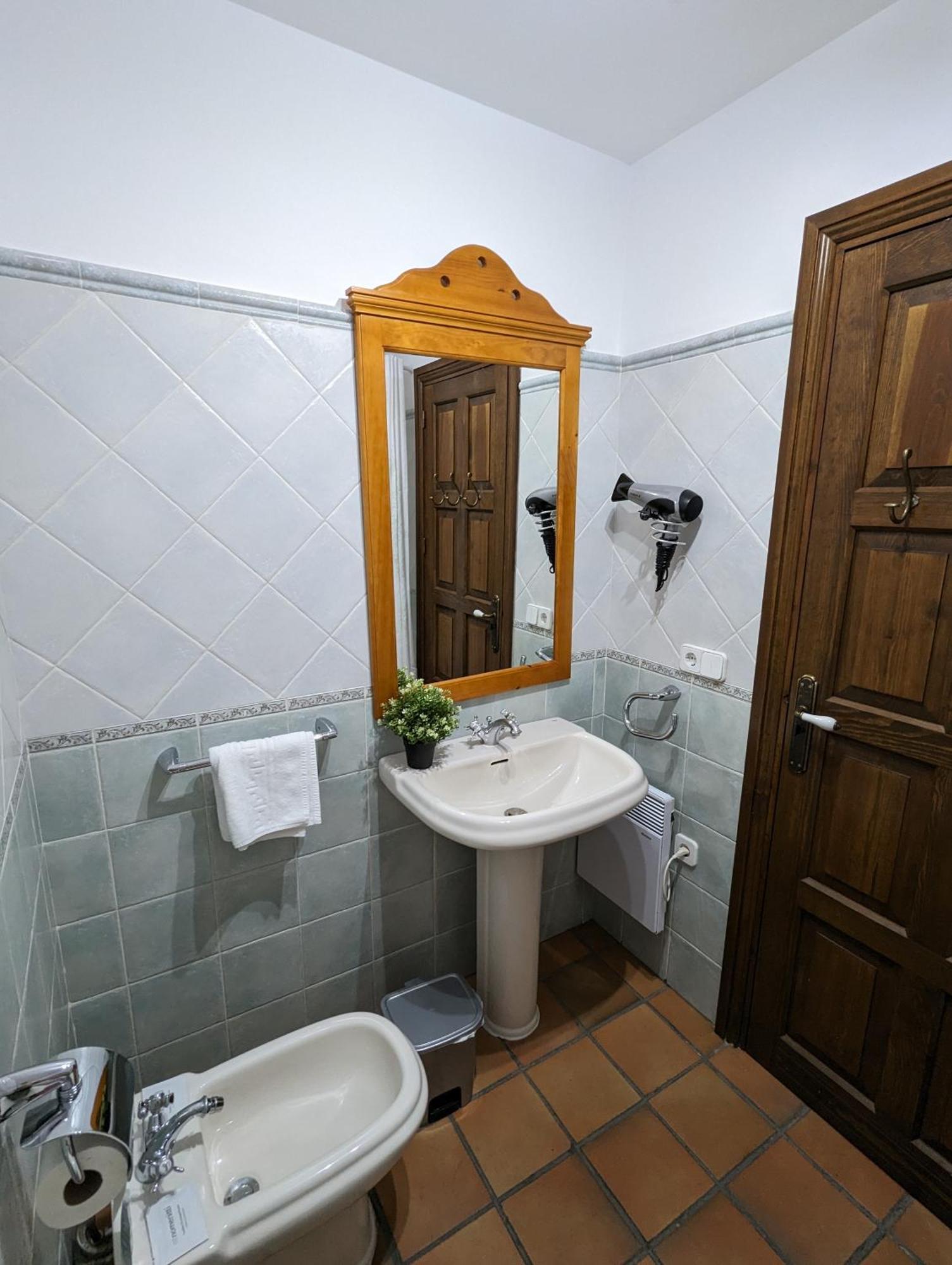 Apartamentos Hoz Del Huecar เกว็งกา ภายนอก รูปภาพ